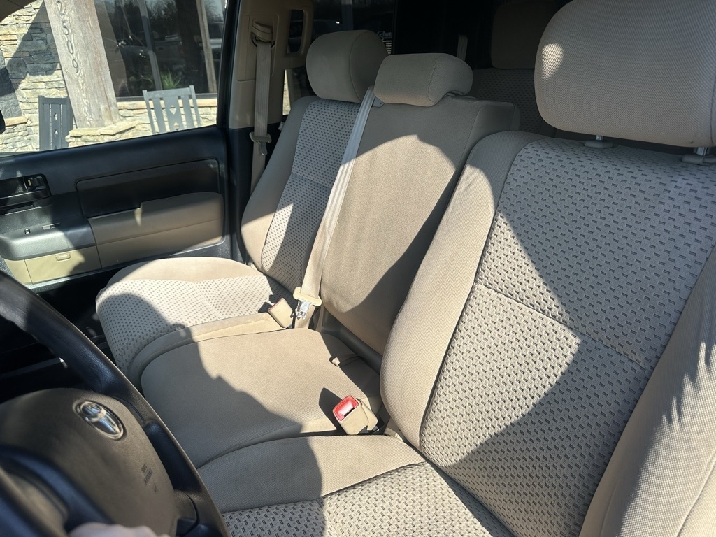 Toyota Tundra 4WD Truck Double Cab 5.7L V8 6-Spd AT (Natl) 2012