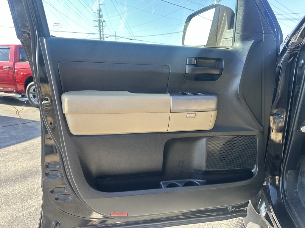 Toyota Tundra 4WD Truck Double Cab 5.7L V8 6-Spd AT (Natl) 2012