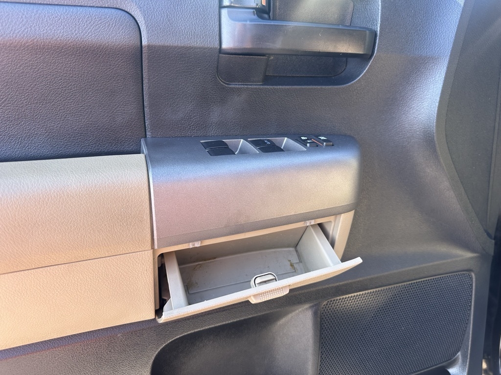 Toyota Tundra 4WD Truck Double Cab 5.7L V8 6-Spd AT (Natl) 2012