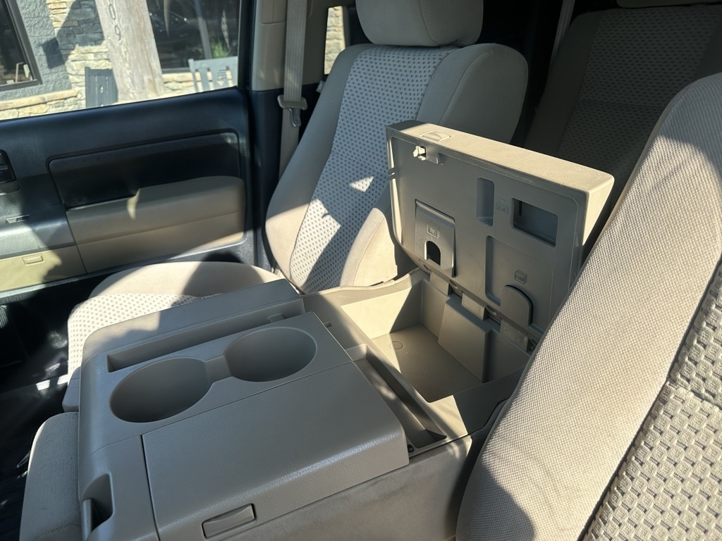 Toyota Tundra 4WD Truck Double Cab 5.7L V8 6-Spd AT (Natl) 2012