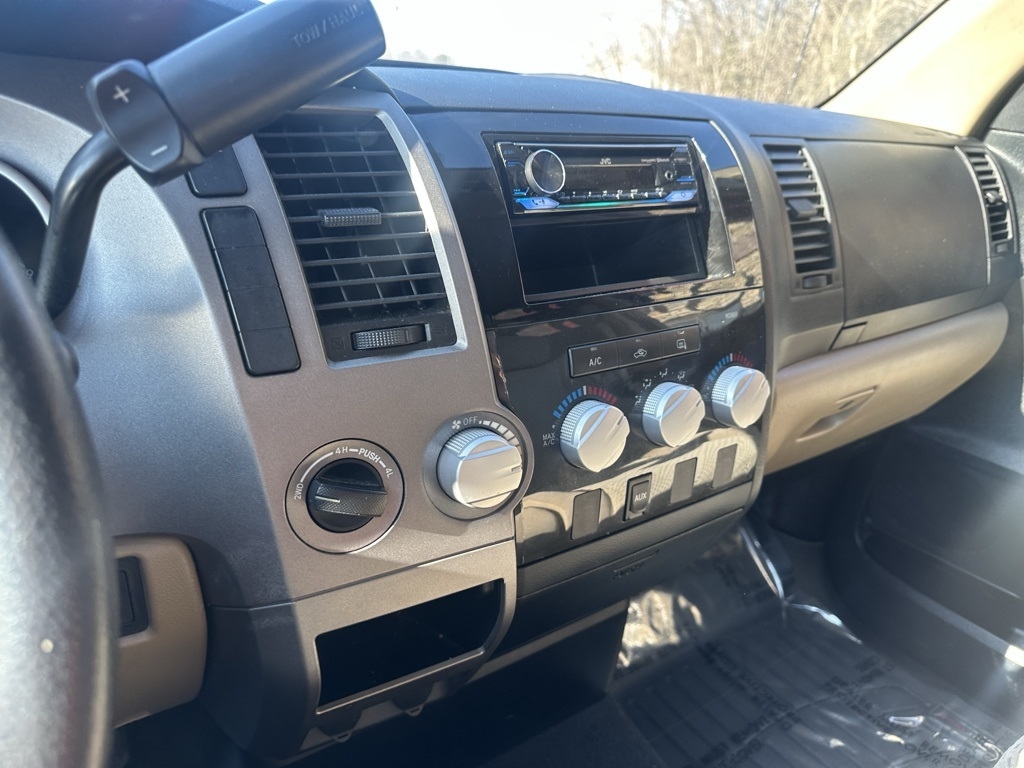 Toyota Tundra 4WD Truck Double Cab 5.7L V8 6-Spd AT (Natl) 2012