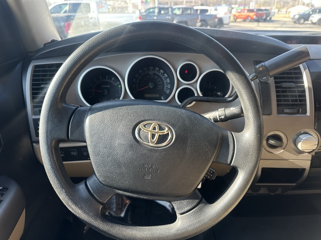 Toyota Tundra 4WD Truck Double Cab 5.7L V8 6-Spd AT (Natl) 2012