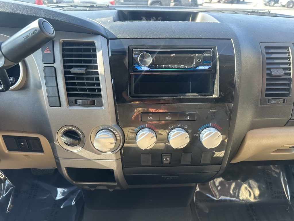 Toyota Tundra 4WD Truck Double Cab 5.7L V8 6-Spd AT (Natl) 2012