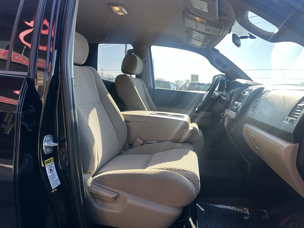 Toyota Tundra 4WD Truck Double Cab 5.7L V8 6-Spd AT (Natl) 2012