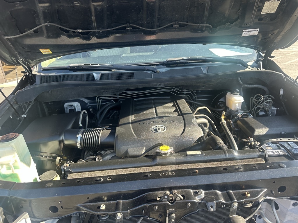 Toyota Tundra 4WD Truck Double Cab 5.7L V8 6-Spd AT (Natl) 2012