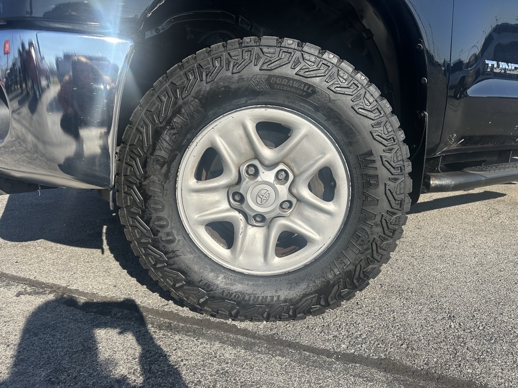 Toyota Tundra 4WD Truck Double Cab 5.7L V8 6-Spd AT (Natl) 2012