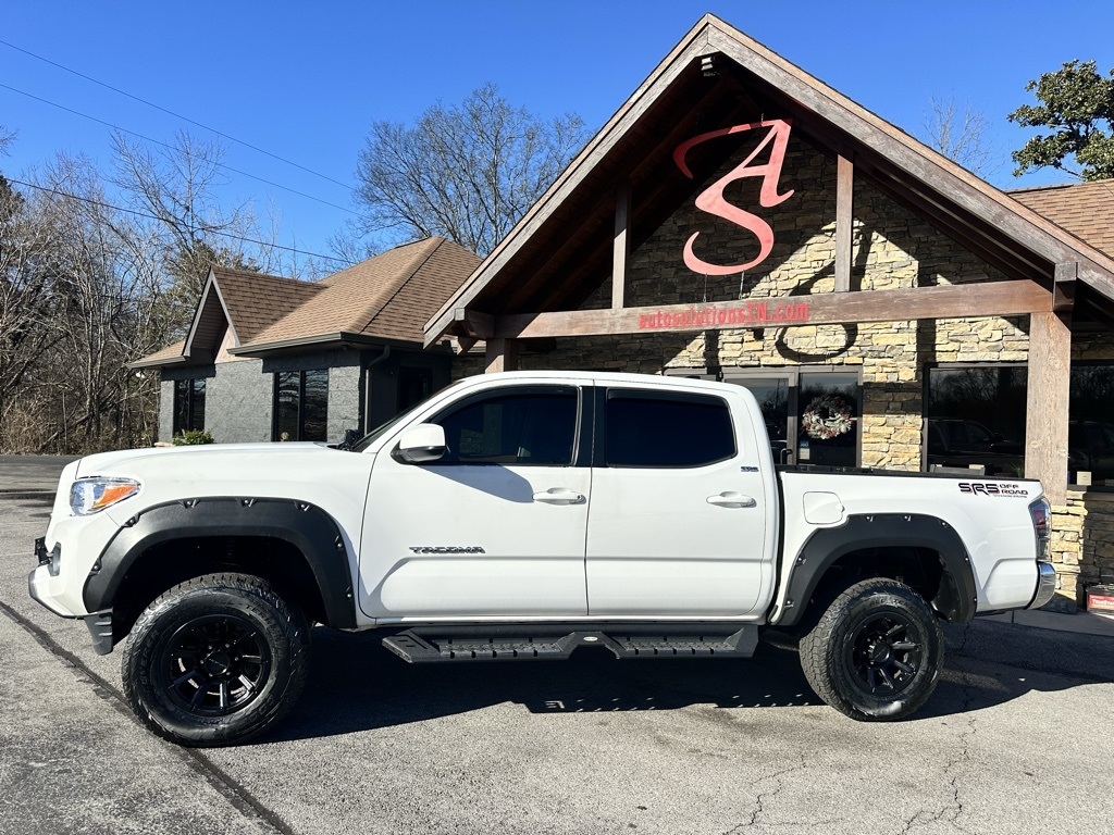 Toyota Tacoma TRD Off Road Double Cab 5' Bed V6 4x4 MT (Natl) 2017