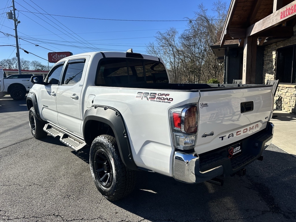 Toyota Tacoma TRD Off Road Double Cab 5' Bed V6 4x4 MT (Natl) 2017