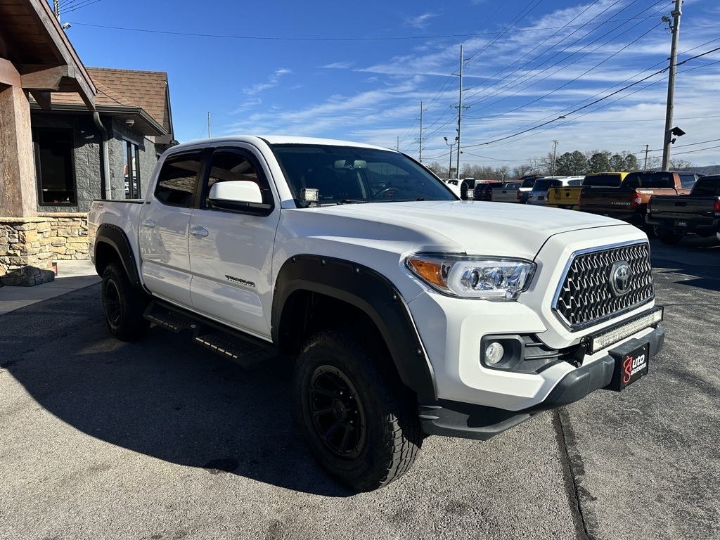 Toyota Tacoma TRD Off Road Double Cab 5' Bed V6 4x4 MT (Natl) 2017