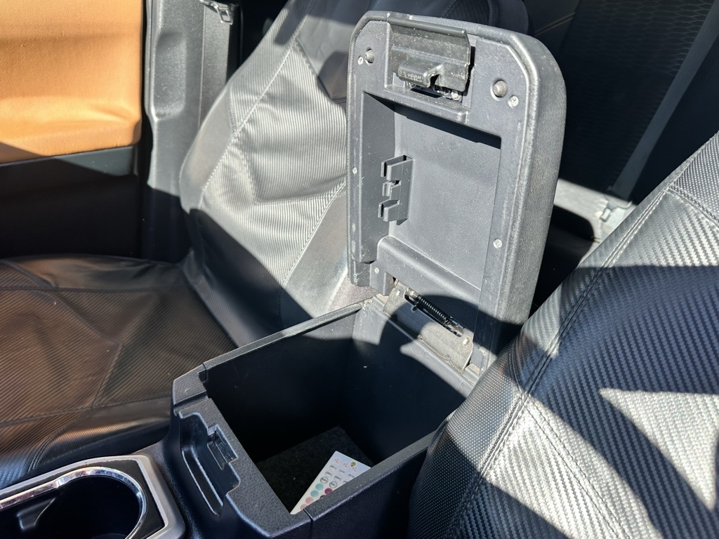 Toyota Tacoma TRD Off Road Double Cab 5' Bed V6 4x4 MT (Natl) 2017