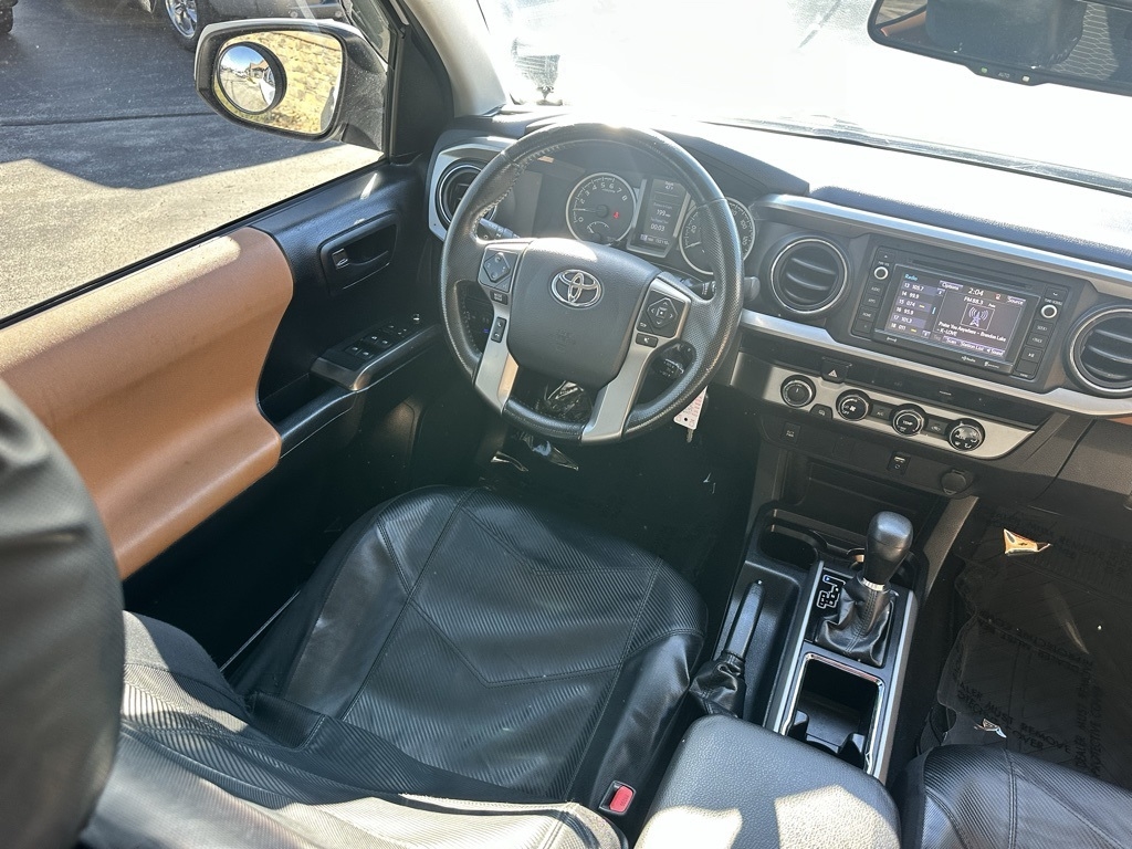 Toyota Tacoma TRD Off Road Double Cab 5' Bed V6 4x4 MT (Natl) 2017