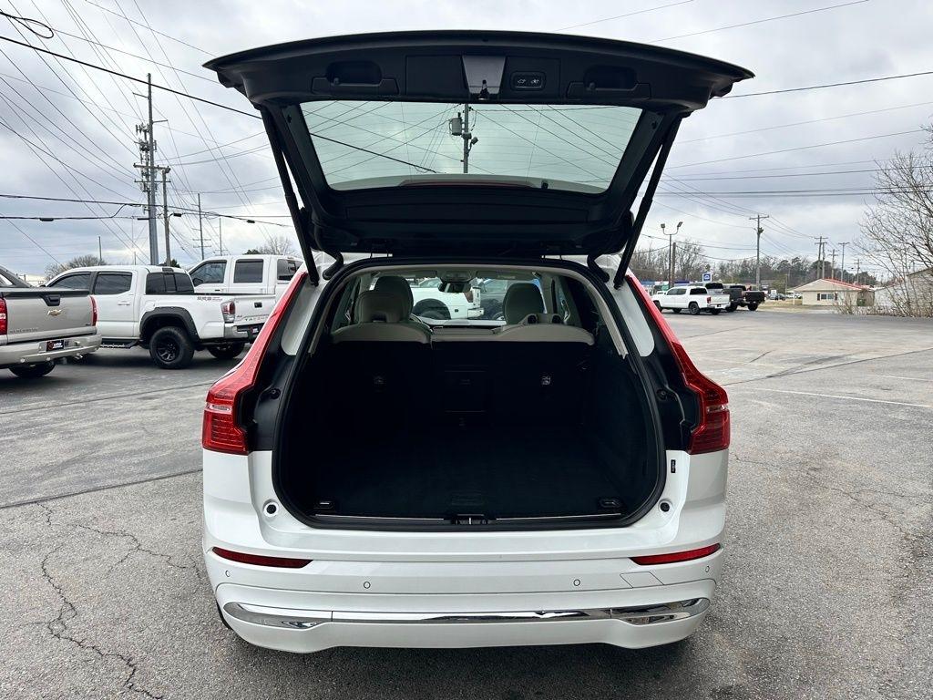 Volvo XC60 B5 AWD Plus Bright Theme 2023