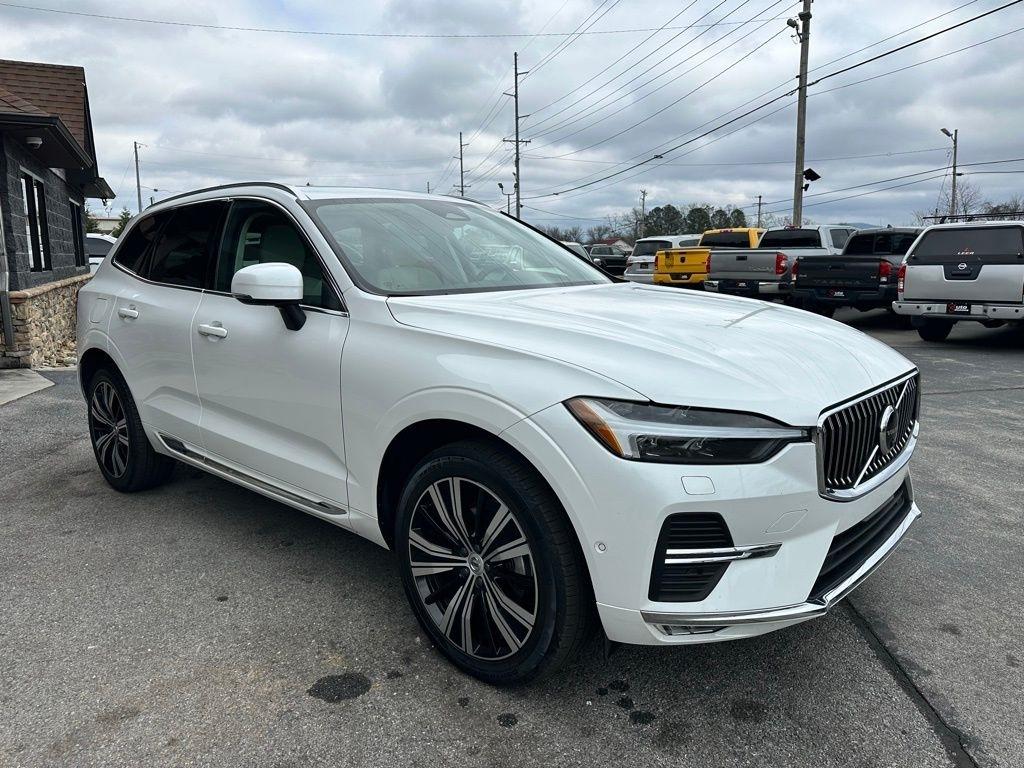 Volvo XC60 B5 AWD Plus Bright Theme 2023