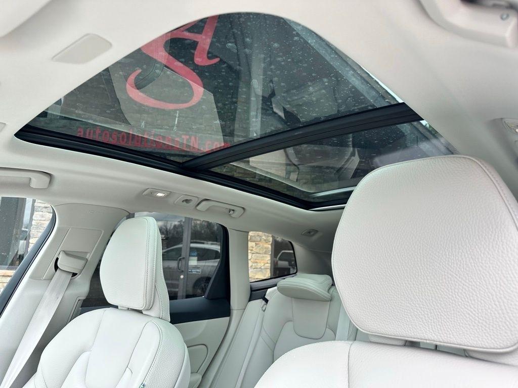 Volvo XC60 B5 AWD Plus Bright Theme 2023