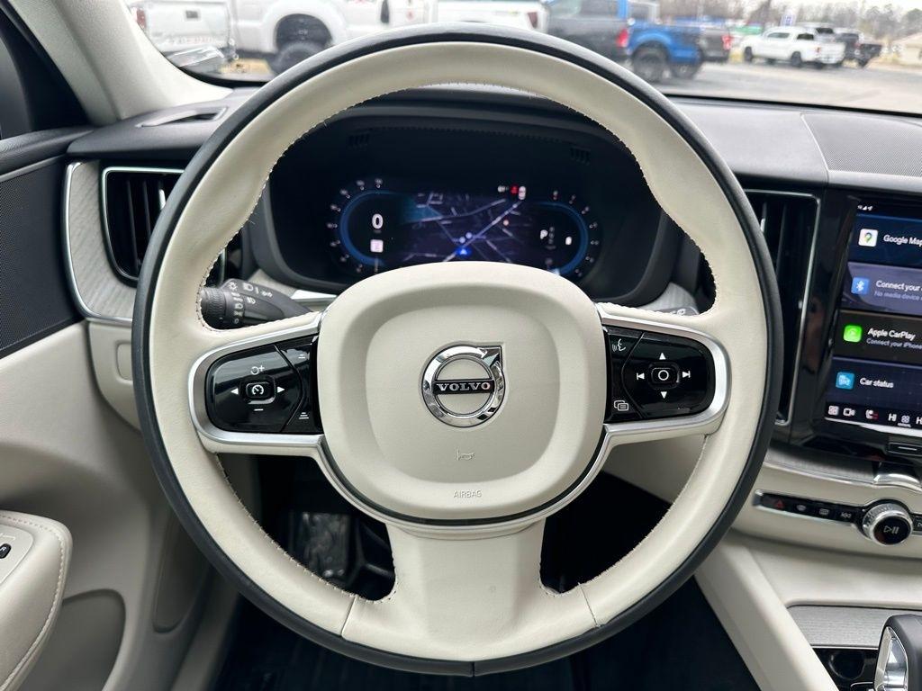 Volvo XC60 B5 AWD Plus Bright Theme 2023