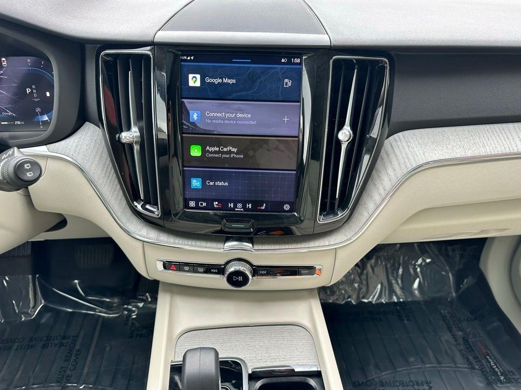 Volvo XC60 B5 AWD Plus Bright Theme 2023