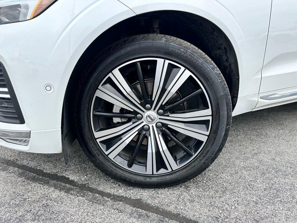 Volvo XC60 B5 AWD Plus Bright Theme 2023