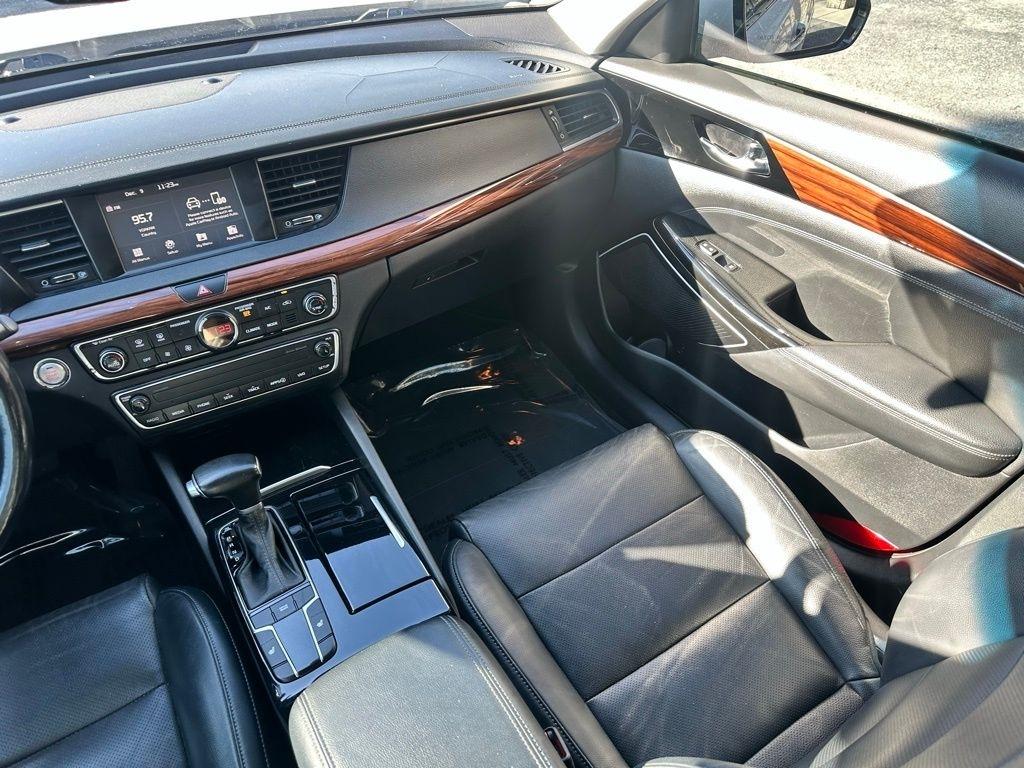 Kia Cadenza Premium Sedan 2017