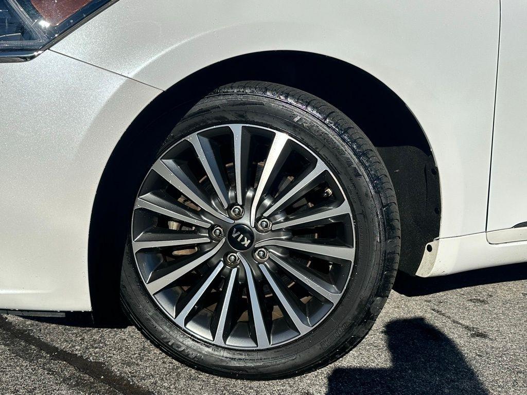 Kia Cadenza Premium Sedan 2017