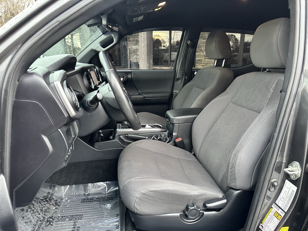 Toyota Tacoma TRD Off Road Double Cab 5' Bed V6 4x4 MT (Natl) 2018