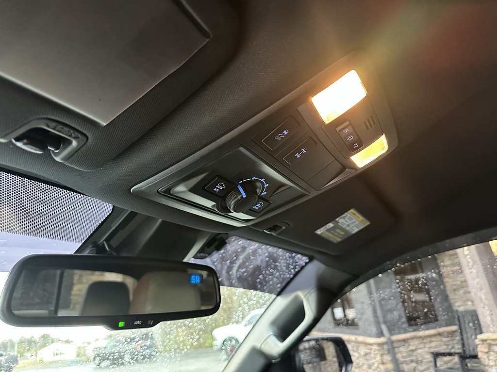 Toyota Tacoma TRD Off Road Double Cab 5' Bed V6 4x4 MT (Natl) 2018