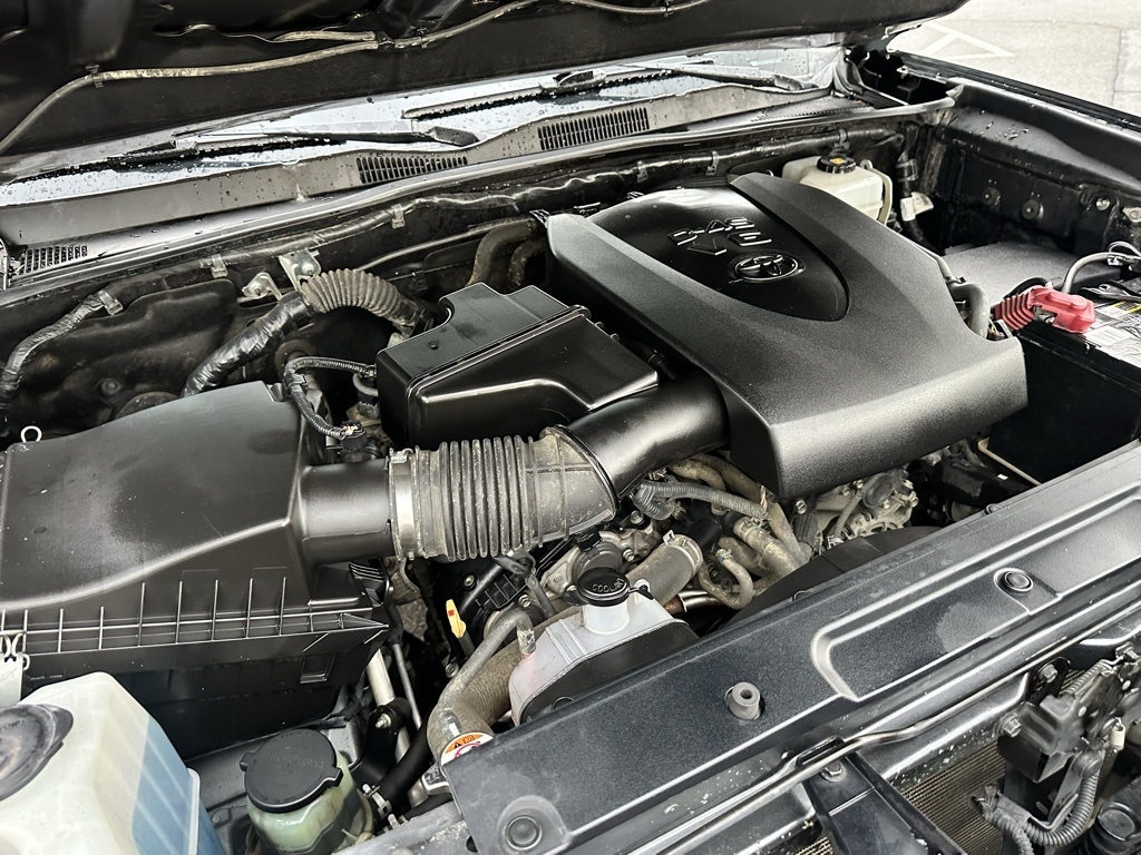 Toyota Tacoma TRD Off Road Double Cab 5' Bed V6 4x4 MT (Natl) 2018