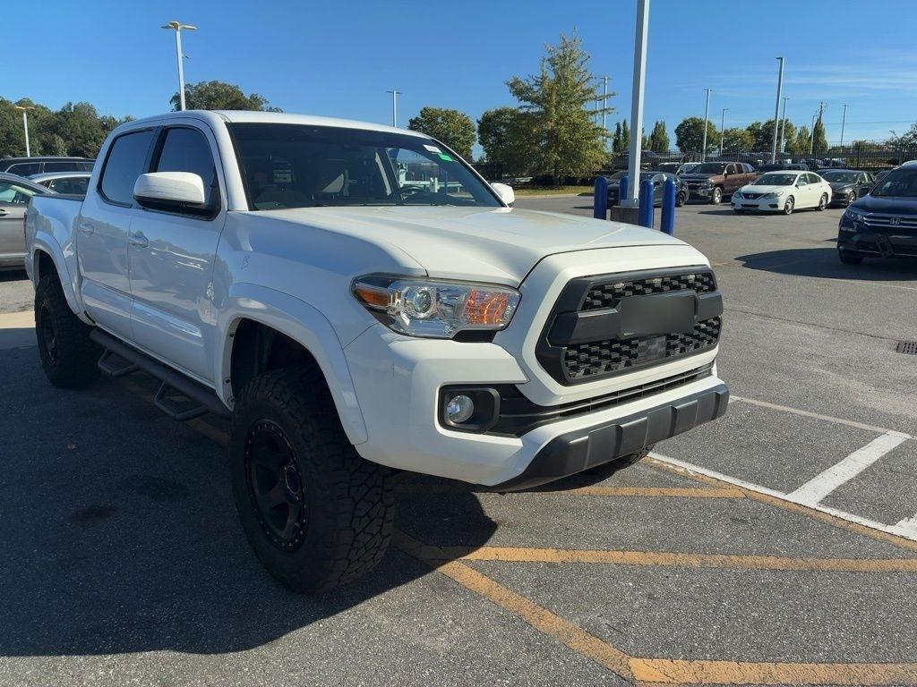 Toyota Tacoma 2WD TRD Off Road Double Cab 5' Bed V6 AT (Natl) 2019