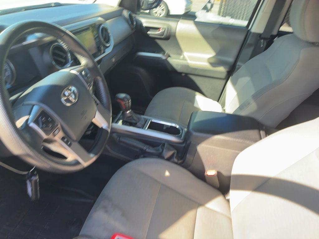 Toyota Tacoma 2WD TRD Off Road Double Cab 5' Bed V6 AT (Natl) 2019