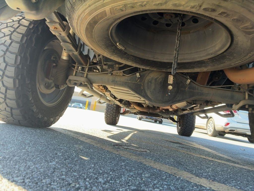 Toyota Tacoma 2WD TRD Off Road Double Cab 5' Bed V6 AT (Natl) 2019