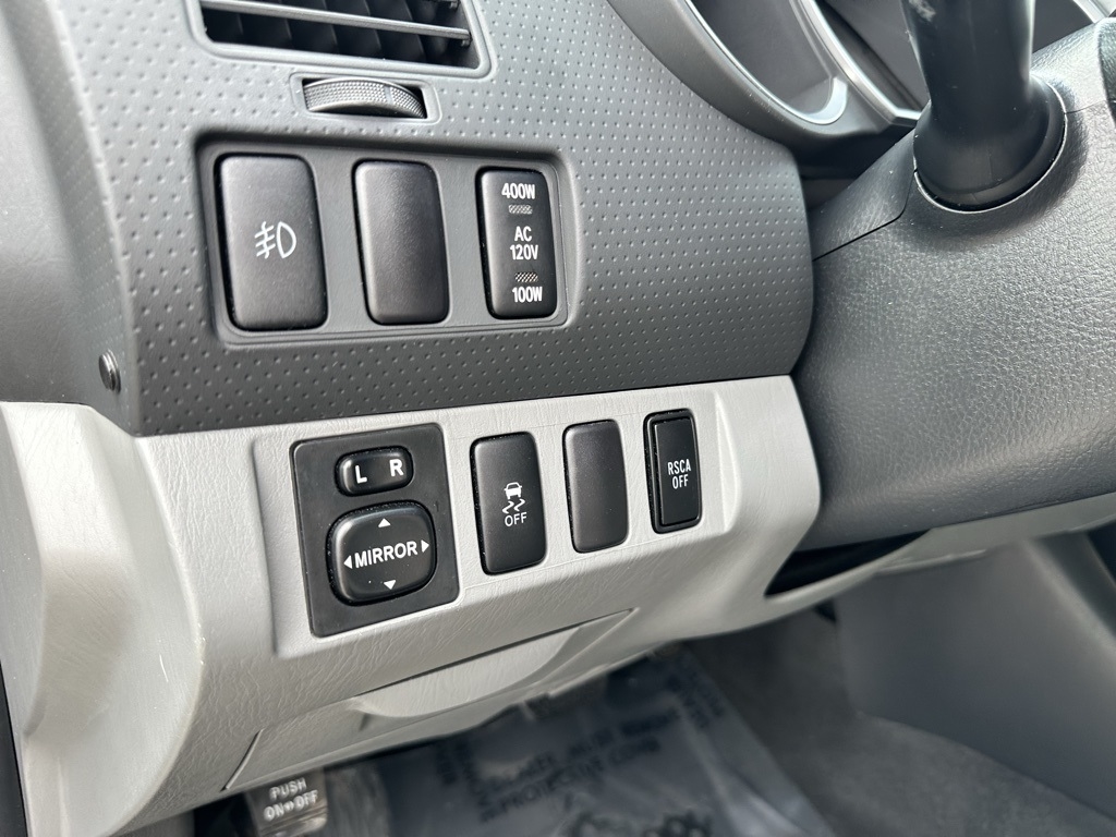 Toyota Tacoma 4WD Double Cab V6 MT (Natl) 2014