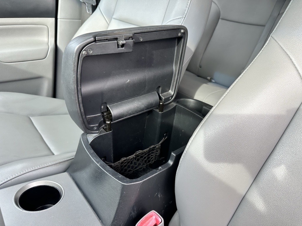 Toyota Tacoma 4WD Double Cab V6 MT (Natl) 2014