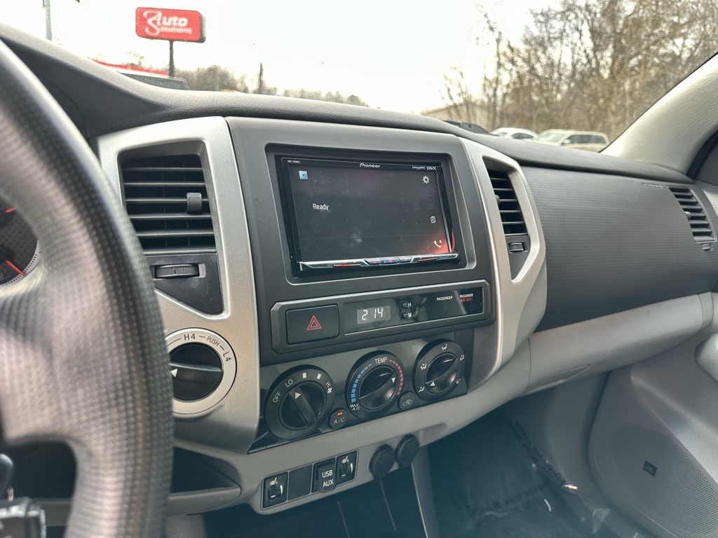 Toyota Tacoma 4WD Double Cab V6 MT (Natl) 2014