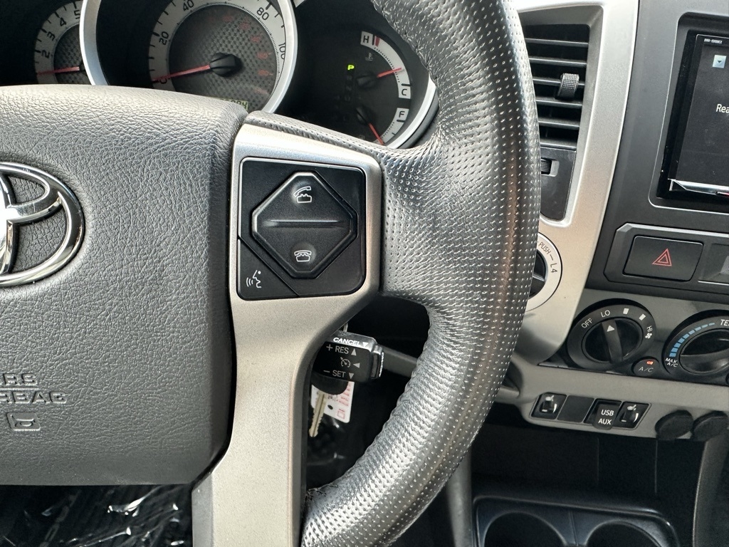 Toyota Tacoma 4WD Double Cab V6 MT (Natl) 2014