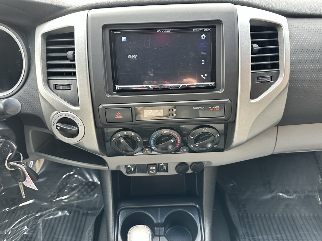 Toyota Tacoma 4WD Double Cab V6 MT (Natl) 2014