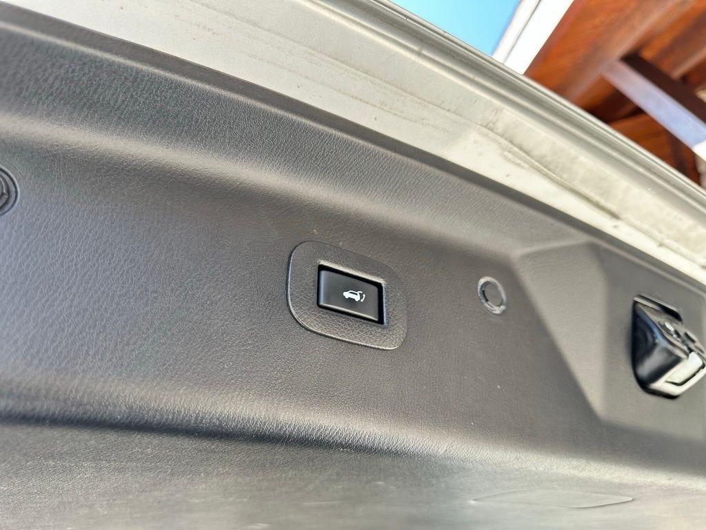 Infiniti QX80 LUXE AWD 2021