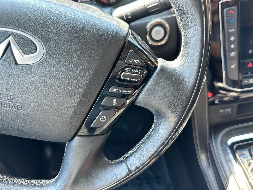 Infiniti QX80 LUXE AWD 2021