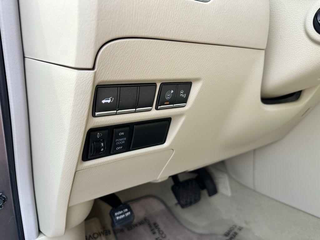 Infiniti QX80 2WD 4dr 2016