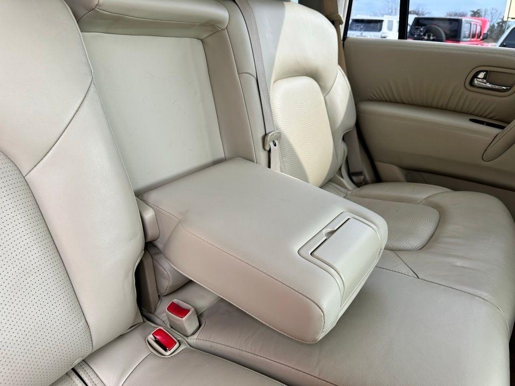 Infiniti QX80 2WD 4dr 2016