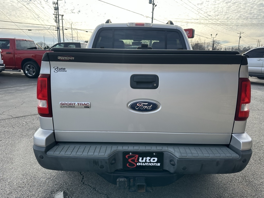 Ford Explorer Sport Trac RWD 4dr XLT 2010