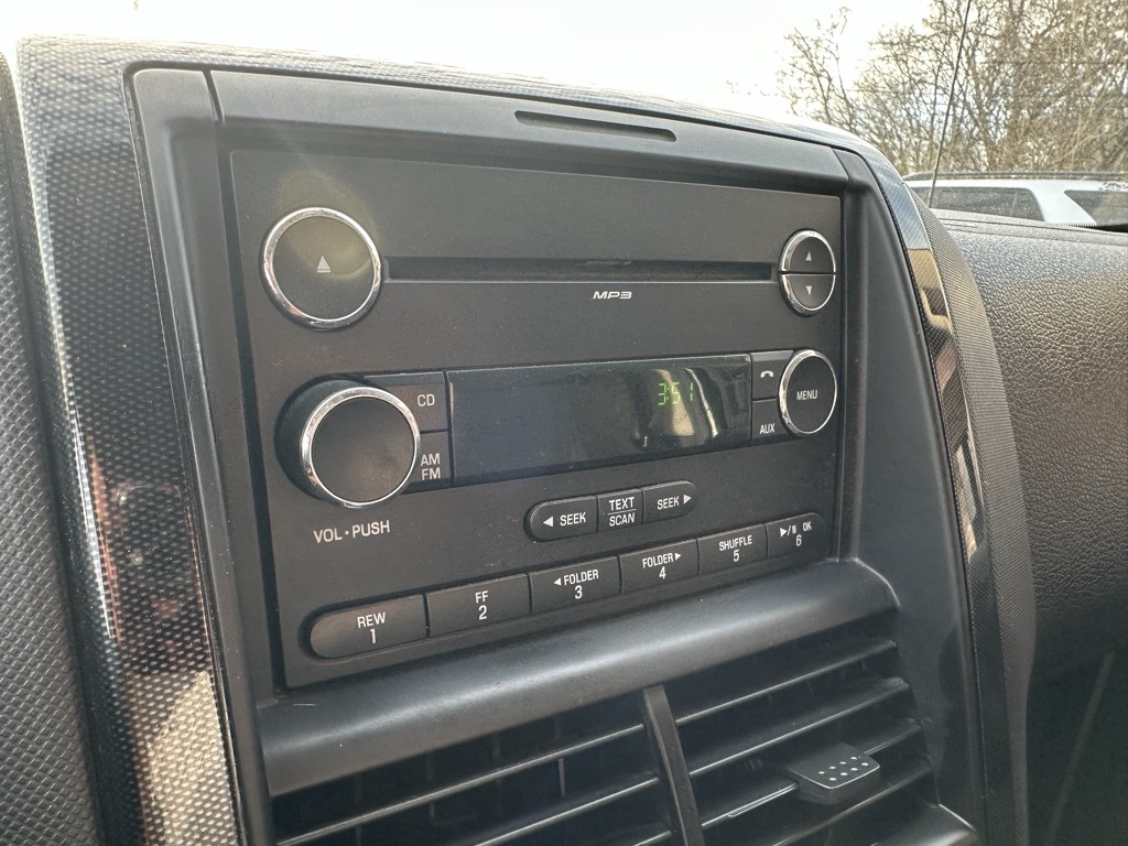 Ford Explorer Sport Trac RWD 4dr XLT 2010