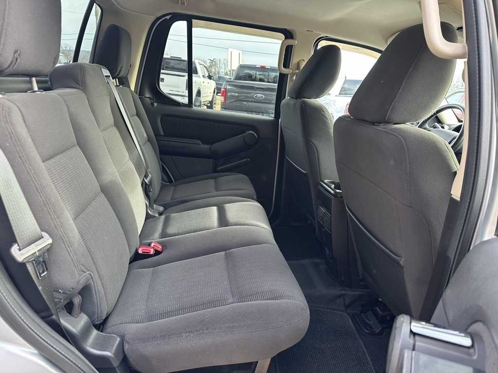 Ford Explorer Sport Trac RWD 4dr XLT 2010