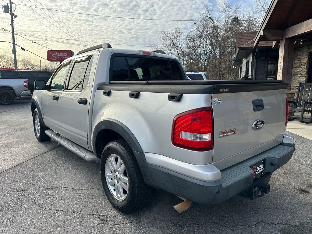 Ford Explorer Sport Trac RWD 4dr XLT 2010