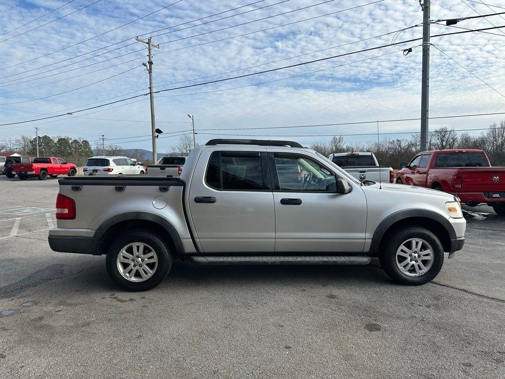 Ford Explorer Sport Trac RWD 4dr XLT 2010