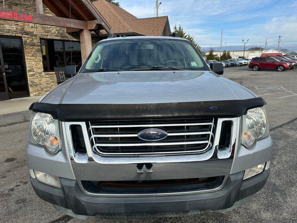 Ford Explorer Sport Trac RWD 4dr XLT 2010