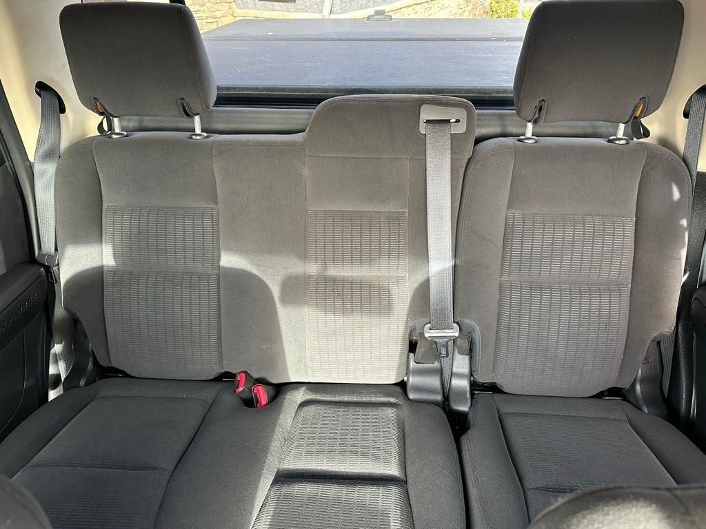 Ford Explorer Sport Trac RWD 4dr XLT 2010