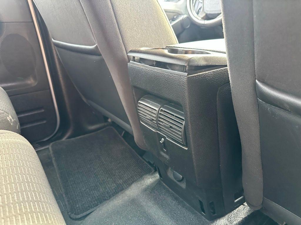 Ford Explorer Sport Trac RWD 4dr XLT 2010