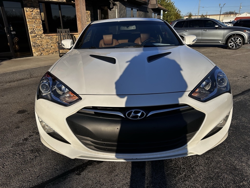 Hyundai Genesis Coupe 2dr V6 3.8L Auto Grand Touring w/Tan Lth 2013