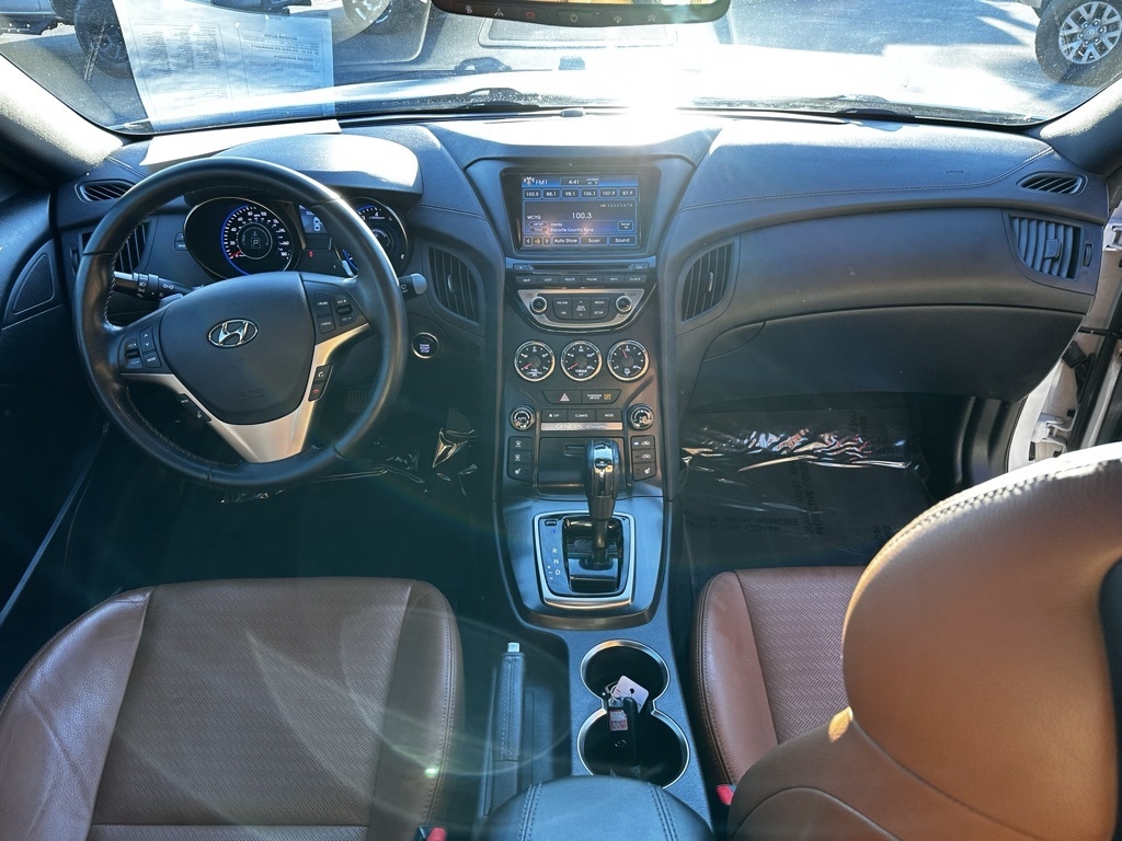 Hyundai Genesis Coupe 2dr V6 3.8L Auto Grand Touring w/Tan Lth 2013