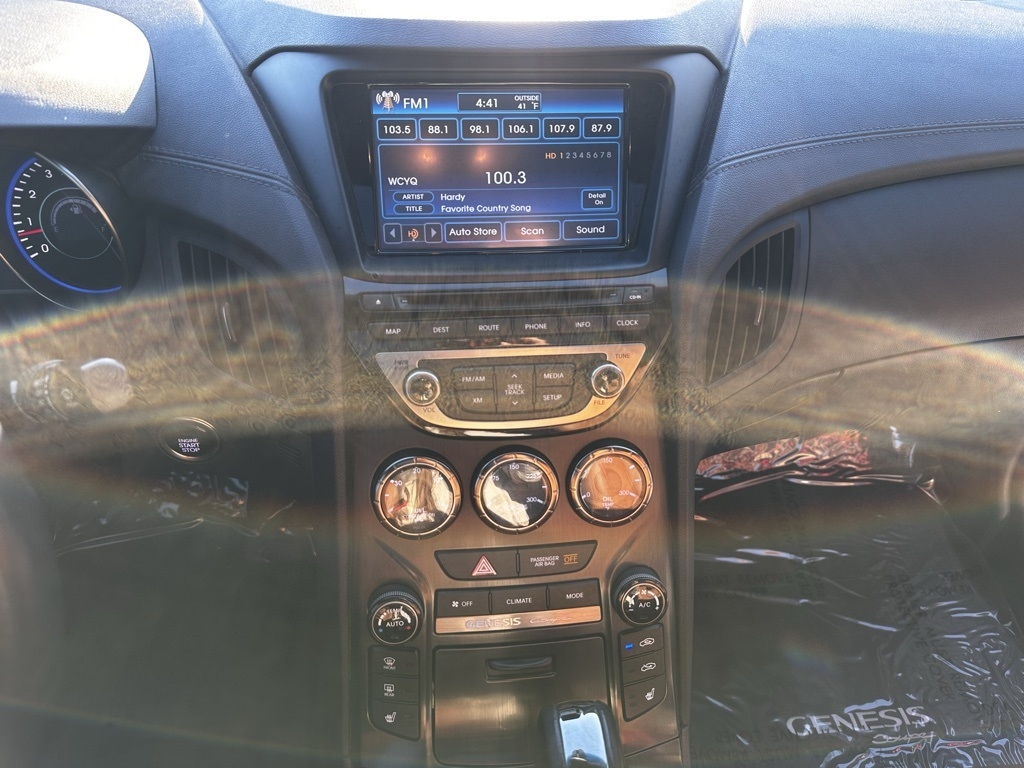 Hyundai Genesis Coupe 2dr V6 3.8L Auto Grand Touring w/Tan Lth 2013