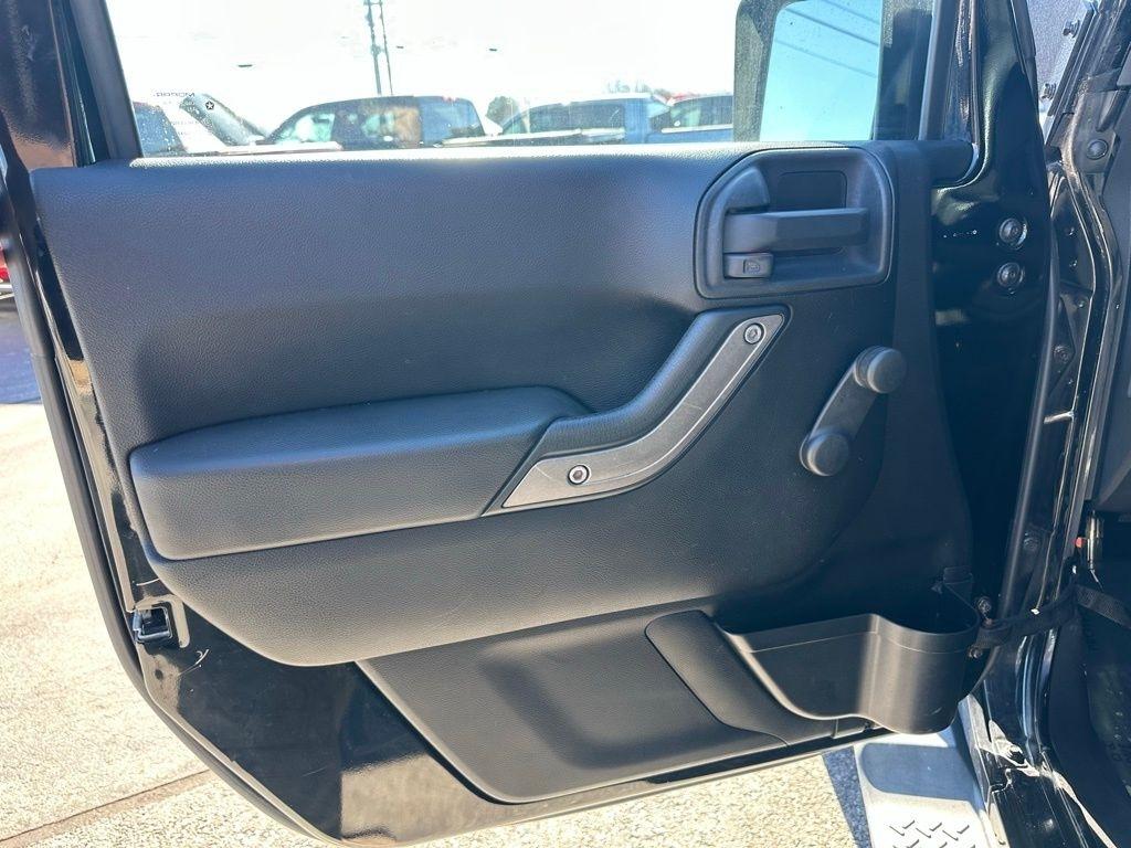 Jeep Wrangler Unlimited 4WD 4dr Sport 2013